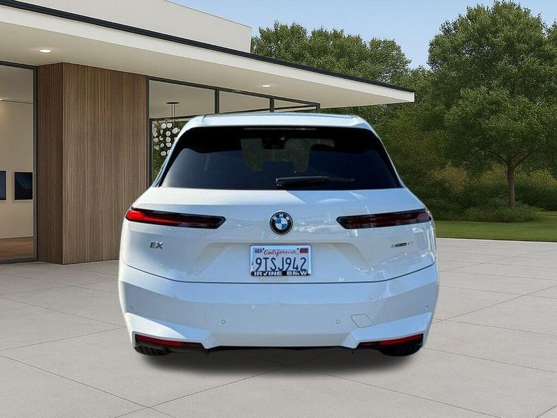 Used 2026 BMW iX xDrive60Image 10