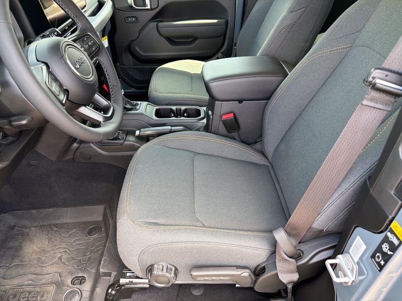 New 2026 Jeep Wrangler 2-door Sport SImage 46