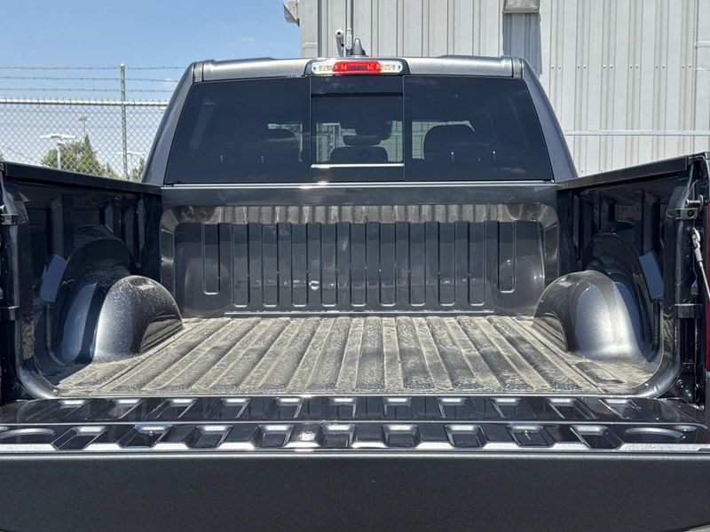 New 2026 RAM 1500 Big Horn 4x2 Crew Cab 5'7 Box
