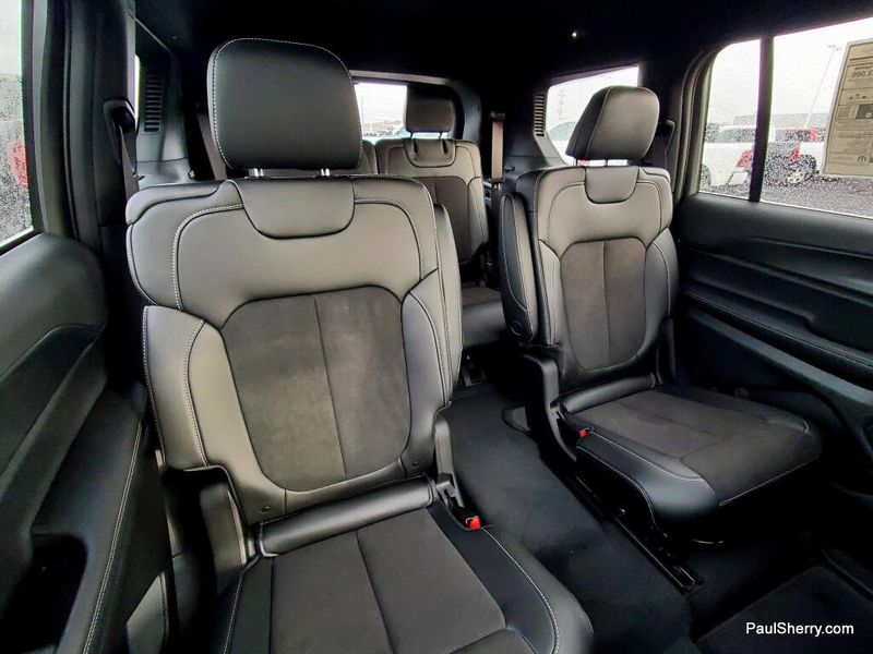 New 2025 Jeep Grand Cherokee L Altitude X 4x4