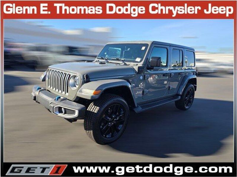 2023 Jeep Wrangler 4xe Sahara photo 3