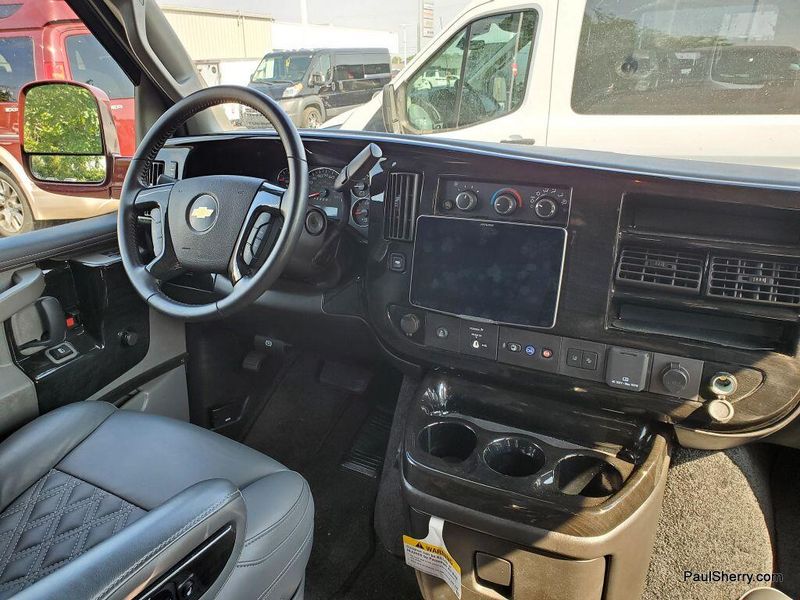 2024 Chevrolet Express Cargo Image 37