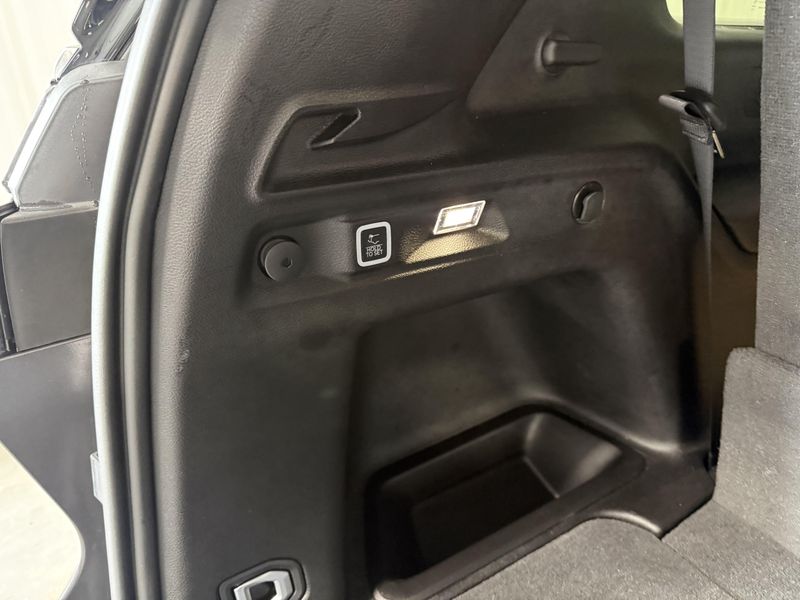 Used 2025 Jeep Grand Cherokee L LimitedImage 6