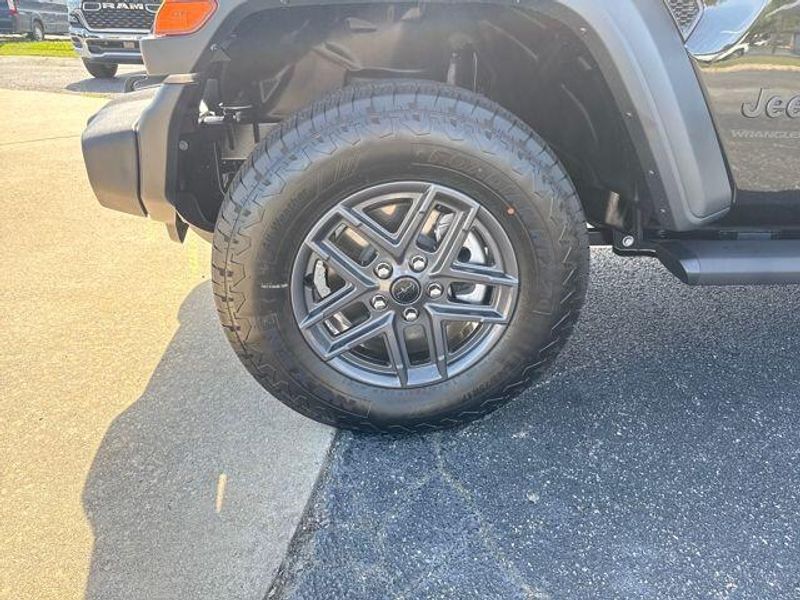 2025 Jeep Wrangler 4-door Sport S