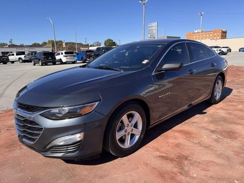 Used 2020 Chevrolet Malibu LSImage 1
