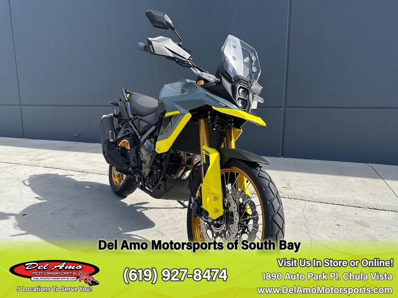 2024 Suzuki V-STROM 800DE ADVENTUREImage 3