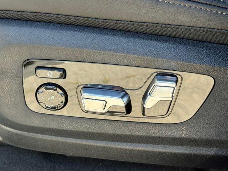 New 2026 BMW X7 xDrive40iImage 16