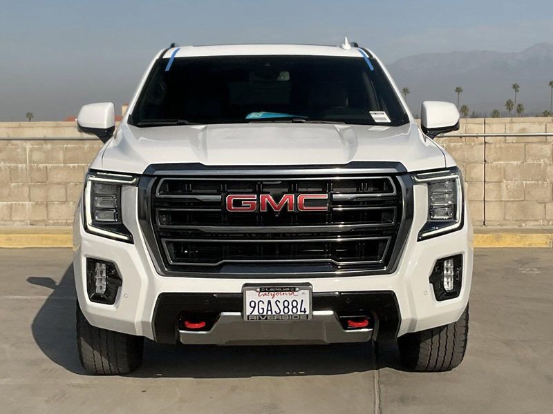 2023 GMC Yukon XL AT4Image 6