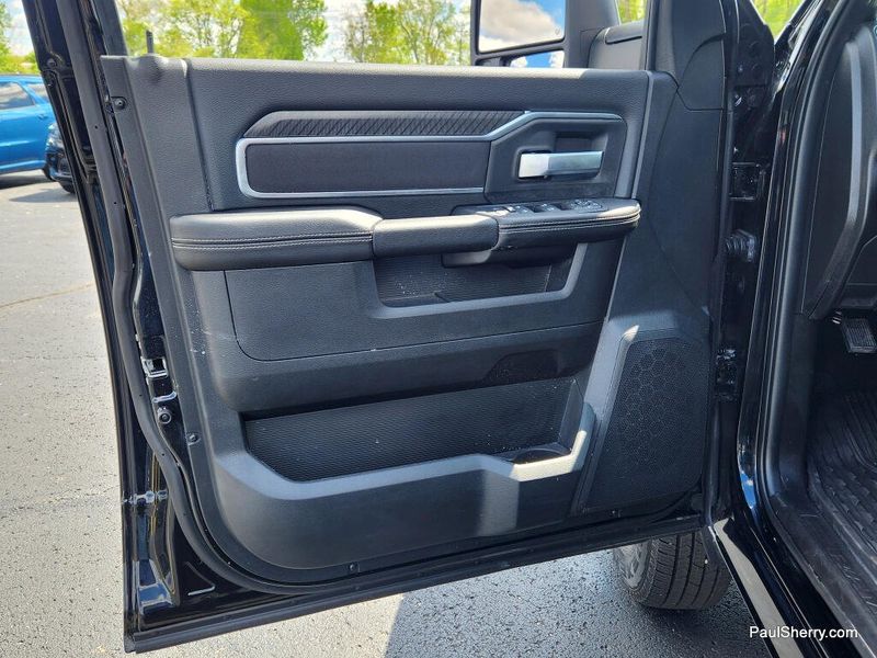 New 2026 RAM 3500 Big Horn Crew Cab 4x4 8' Box