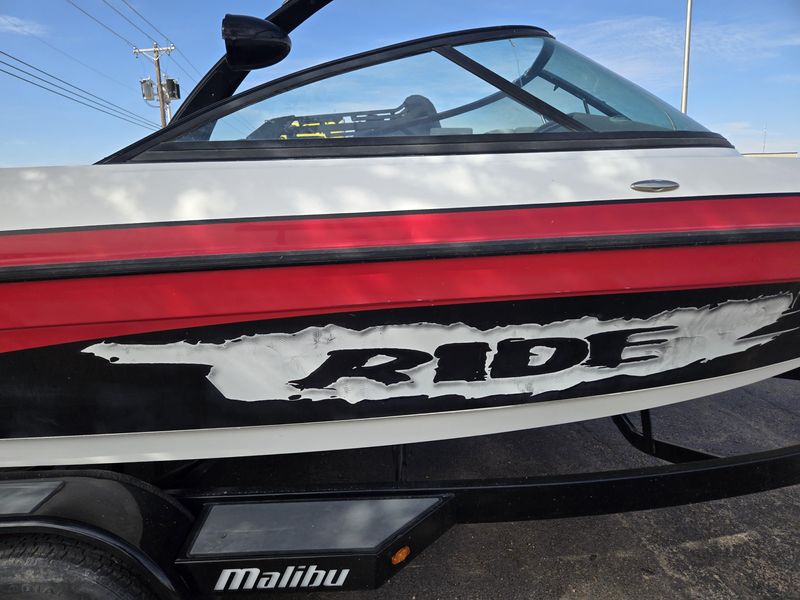 USED 2007 MALIBU 21 V RIDE Image 6