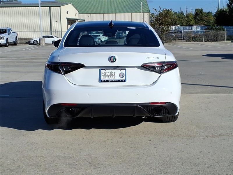 New 2025 Alfa Romeo Giulia RwdImage 7