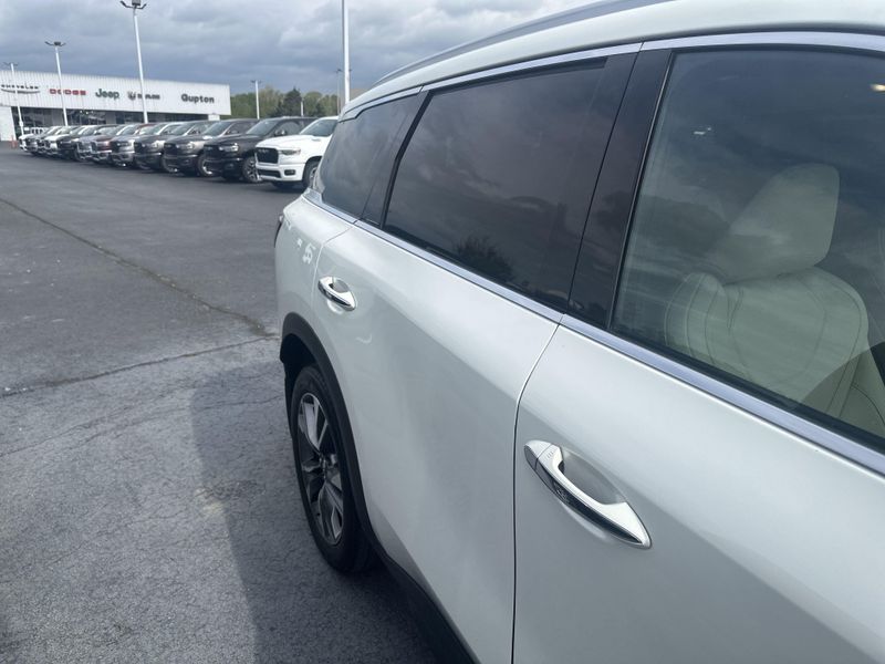 2023 INFINITI QX60 LuxeImage 6