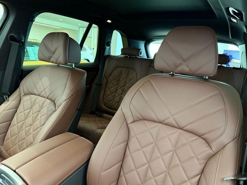 New 2026 BMW X5 M60iImage 14