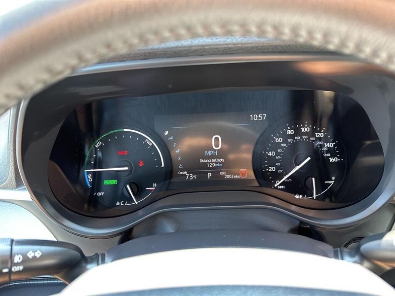 2025 Toyota Sienna XLEImage 35