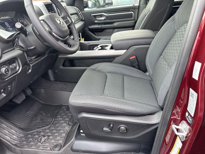 2025 RAM 1500 Big Horn Crew Cab 4x4 5