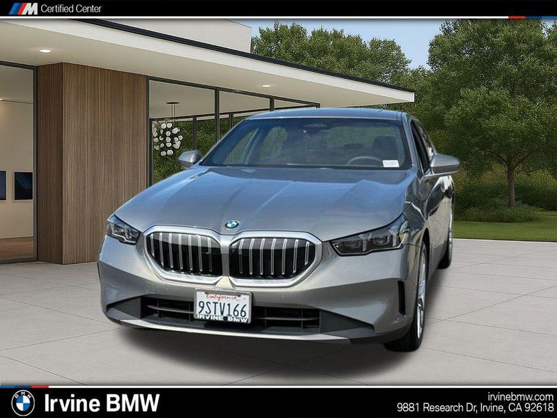 Used 2025 BMW 5 Series 530iImage 3