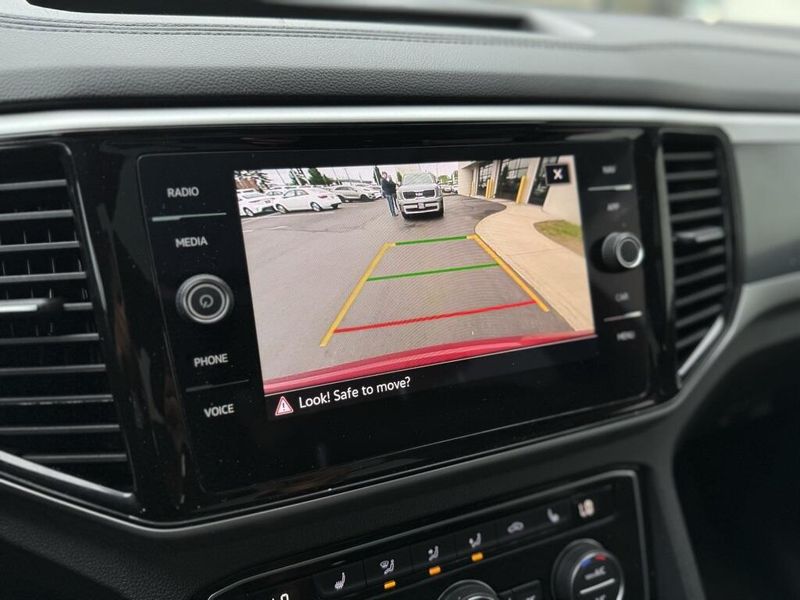 2023 Volkswagen Atlas Cross Sport 3.6L V6 SELImage 38