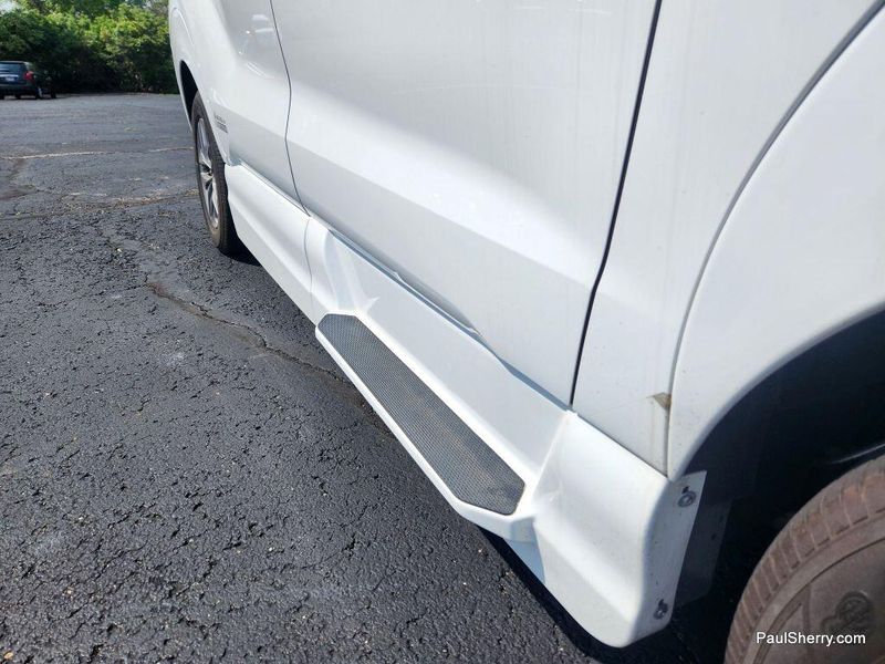 2022 Toyota Sienna Hybrid LEImage 46