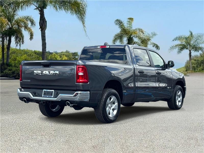 New 2026 RAM 1500 Big Horn Crew Cab 4x2 6'4' Box