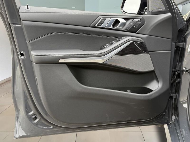 2026 BMW X7 xDrive40iImage 18