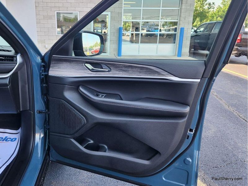 New 2026 Jeep Grand Cherokee Limited Altitude