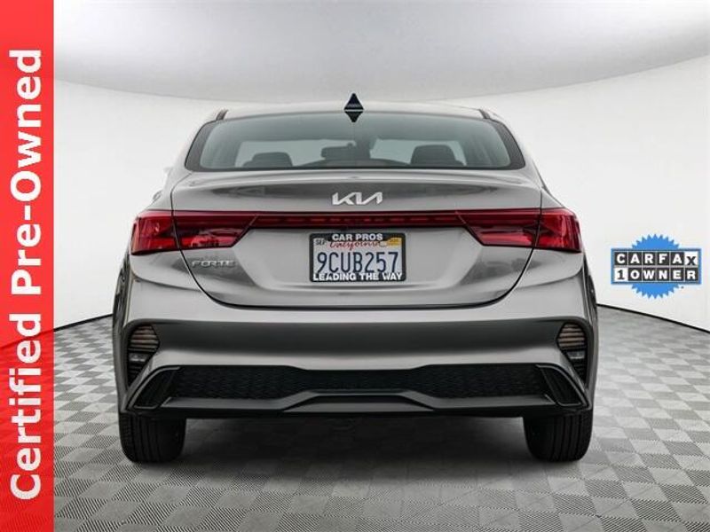 Used 2023 Kia Forte LXSImage 7