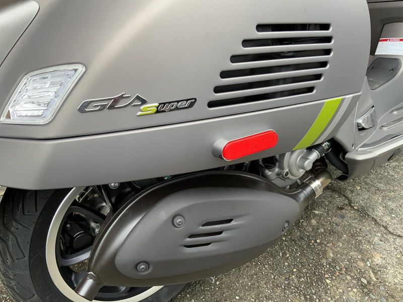 2024 Vespa GTS SUPERTECH 300 