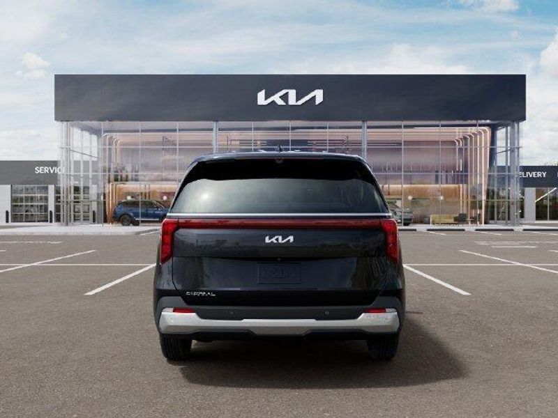 New 2027 Kia Carnival LXImage 6