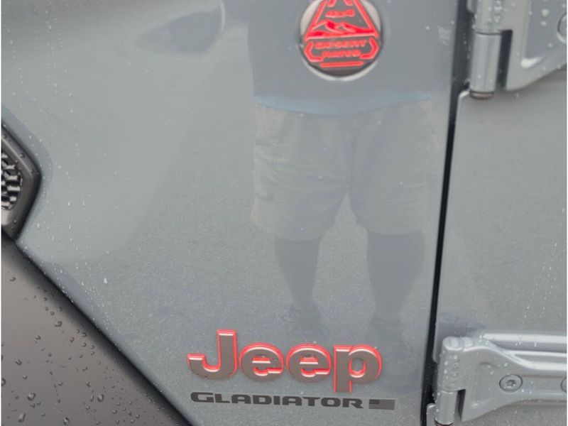 New 2025 Jeep Gladiator Mojave 4x4Image 10