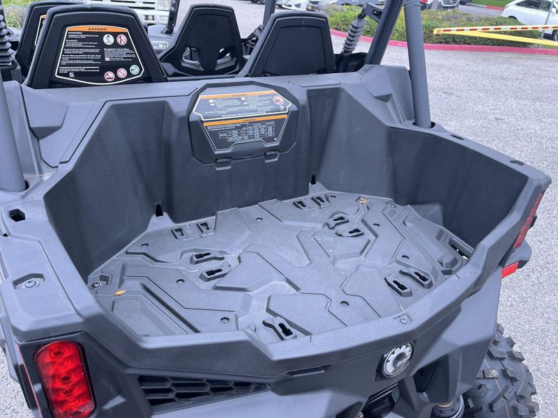 New 2025 Can-Am MAVERICK SPORT MAX DPS 1000R Image 12