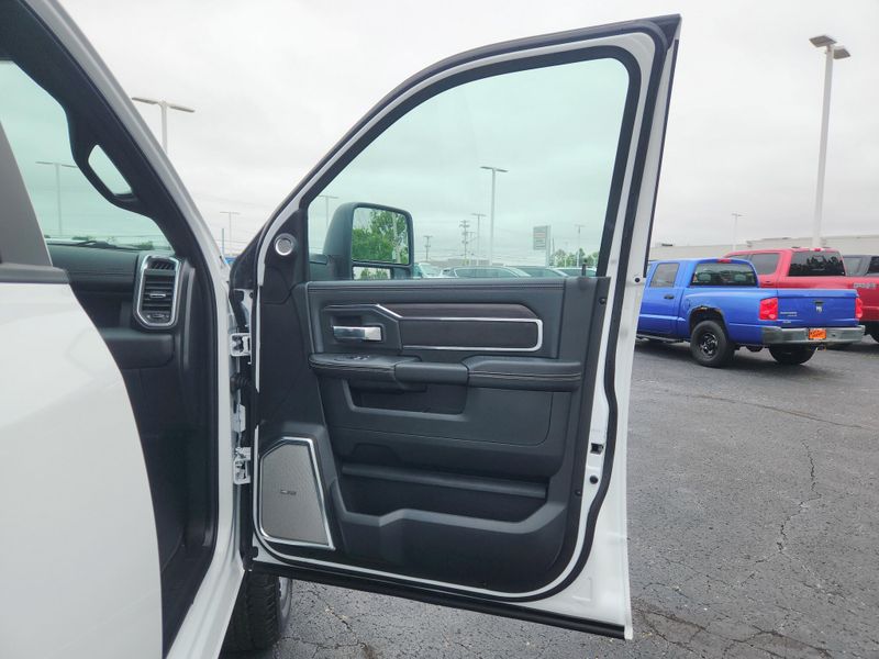 New 2027 RAM 2500 Laramie Crew Cab 4x4 6'4' Box