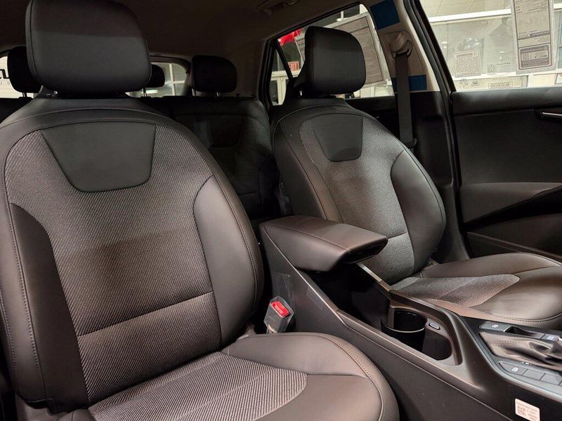 New 2027 Kia Niro LXImage 21
