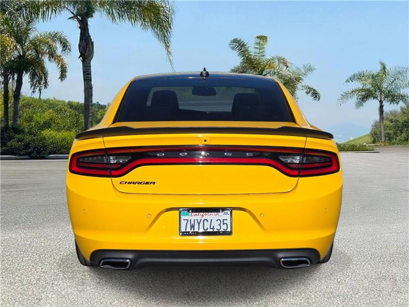 Used 2017 Dodge Charger SXT RWD