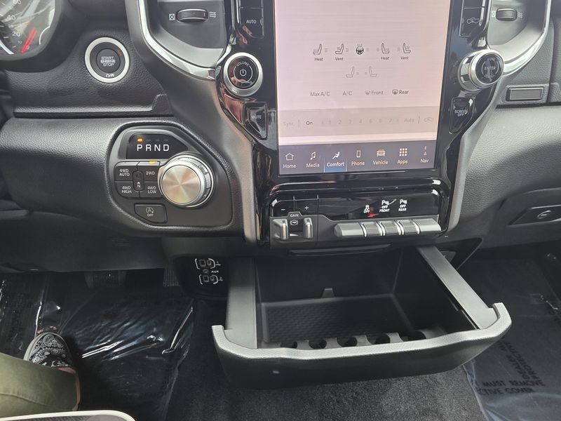 New 2025 RAM 1500 LaramieImage 30