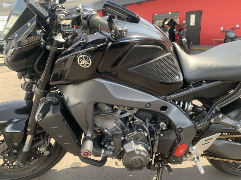 Used 2022 Yamaha MT-09 CA Image 12