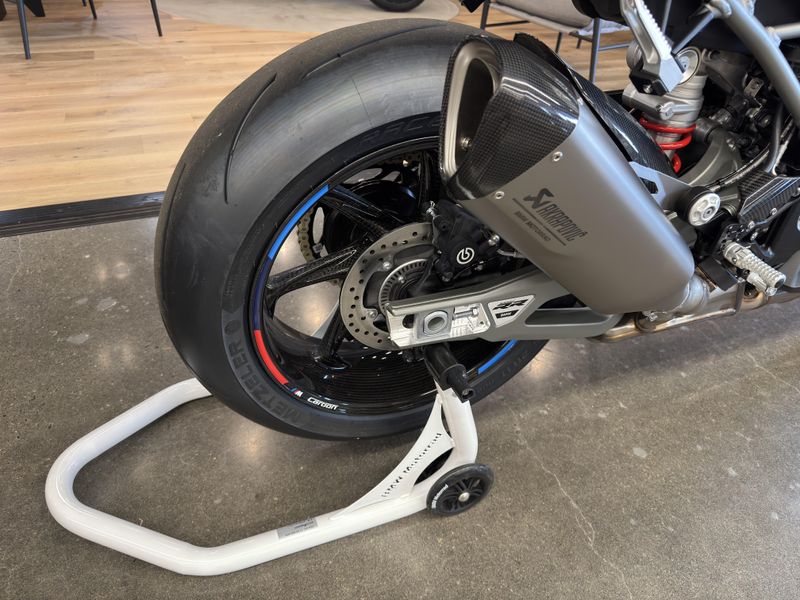 2025 BMW S 1000 RR - LIGHT WHITE 