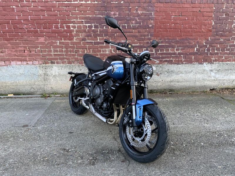 2025 Triumph TRIDENT 660