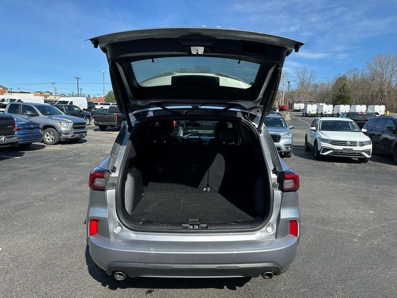 2024 Ford Escape ST-LineImage 16