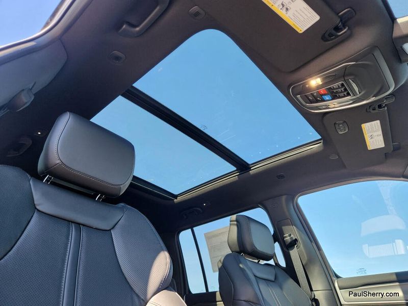 2026 Jeep Grand Wagoneer Upland 4x4