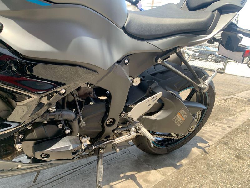 2025 Kawasaki NINJA ZX-6R ABS Image 19