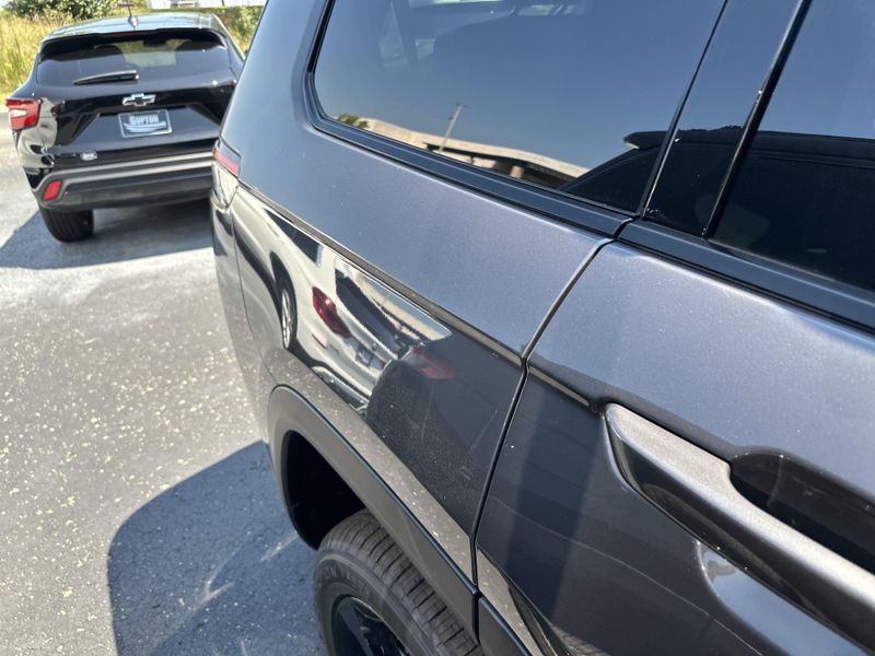 New 2025 Jeep Grand Cherokee L Limited 4x4Image 7