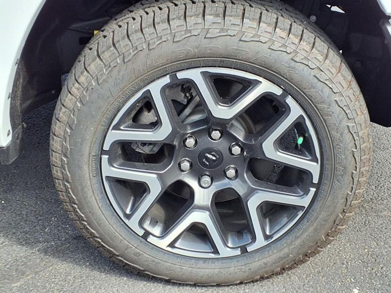 2025 Ram 1500 Laramie photo 2