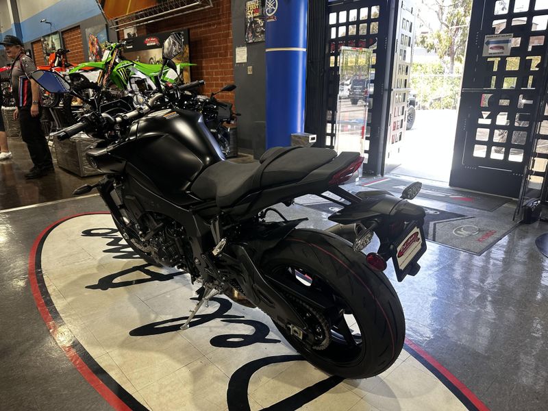2023 Yamaha MT-10 Image 6