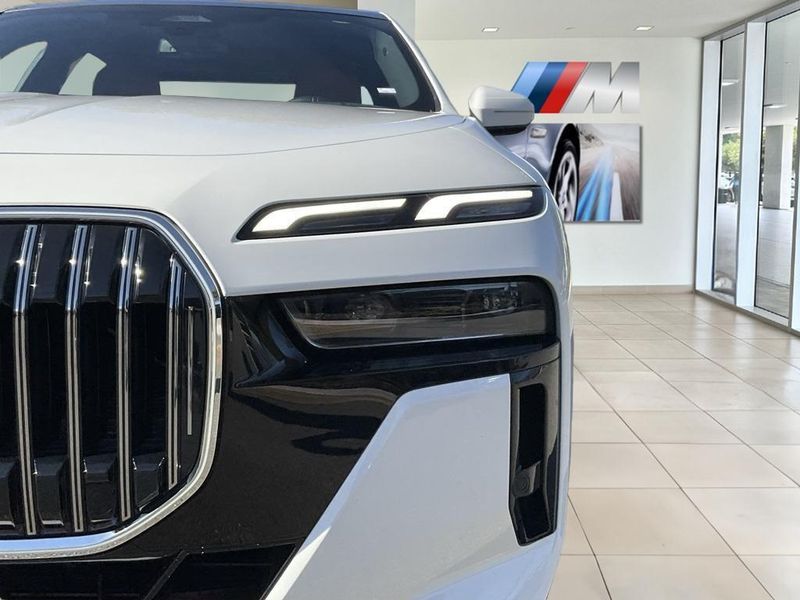 2023 BMW 7 Series 740iImage 12