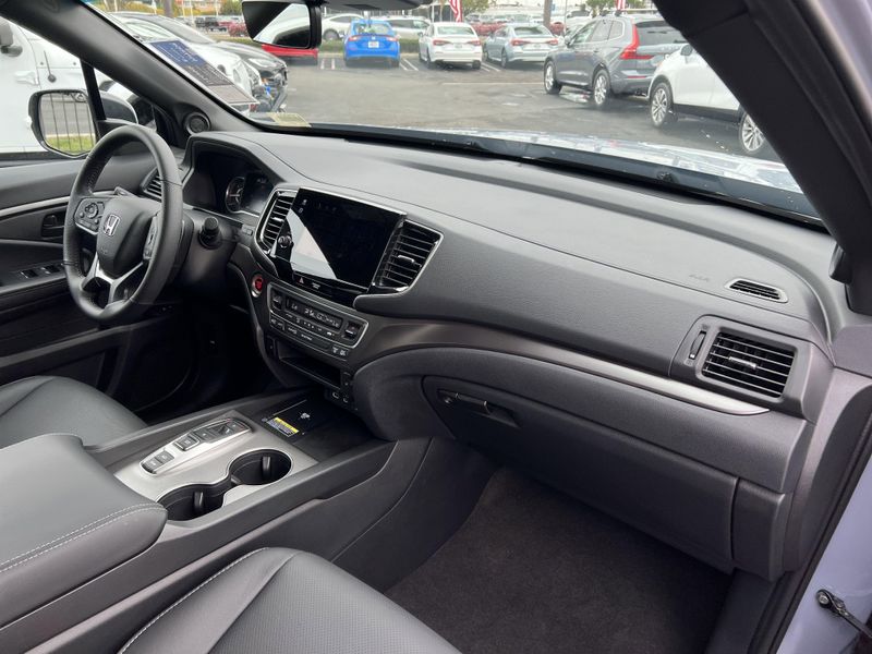 2025 Honda Passport EX-LImage 34