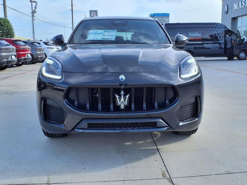 New 2025 Maserati Grecale ModenaImage 4