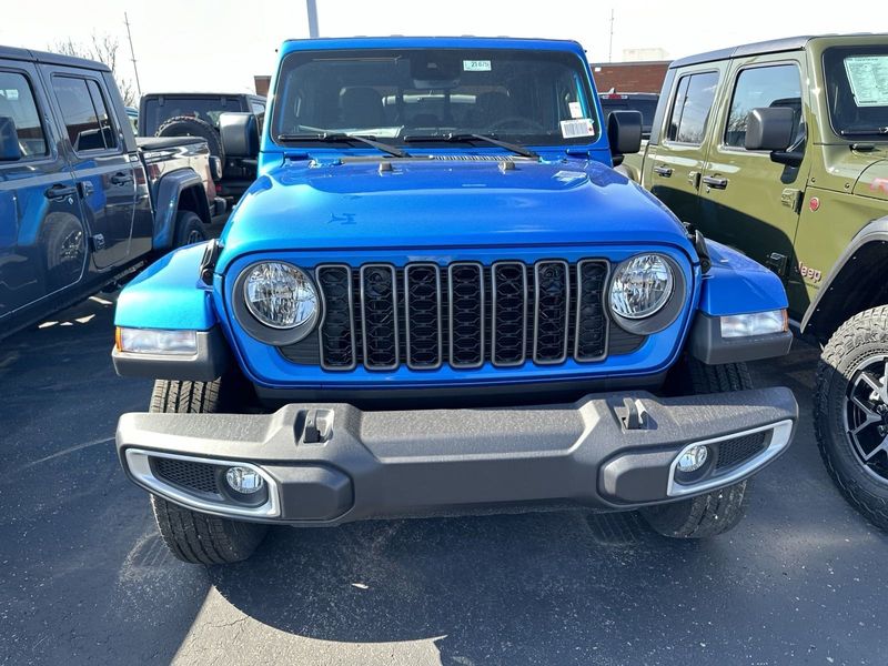 2024 Jeep Gladiator Sport S 4x4Image 2