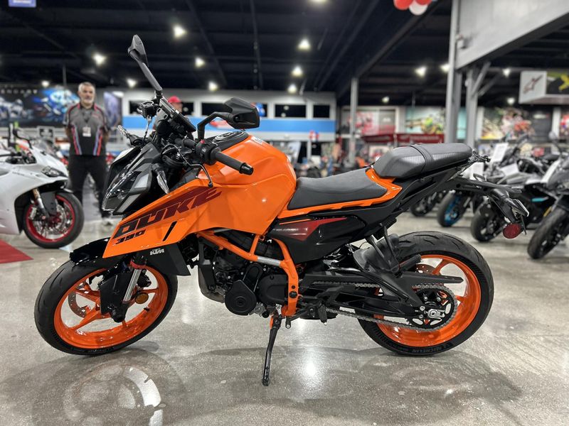 New 2025 KTM 390 DUKE Image 10