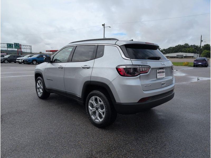 2025 Jeep Compass Latitude 4x4Image 3