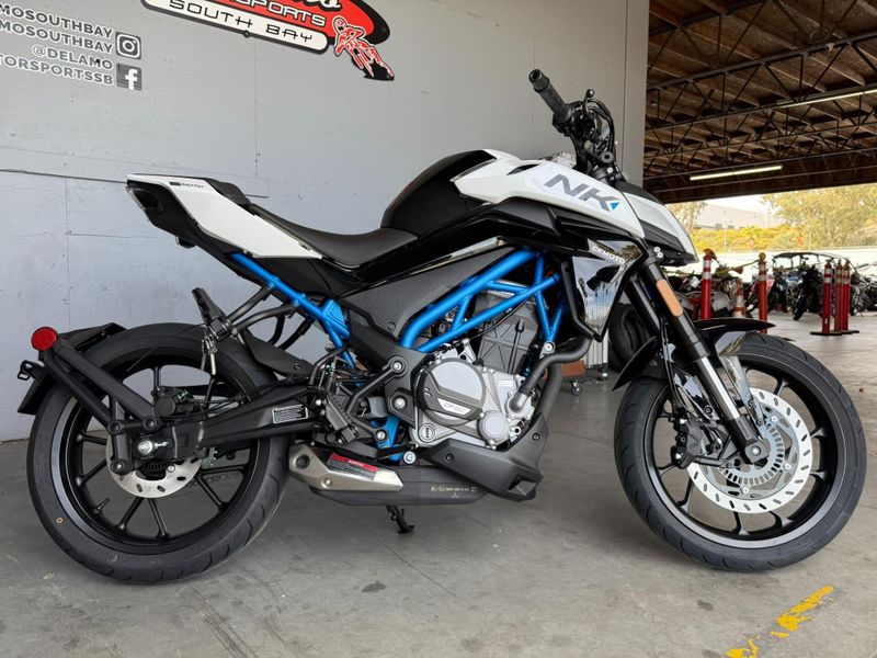 New 2025 CFMOTO 300NK Image 3